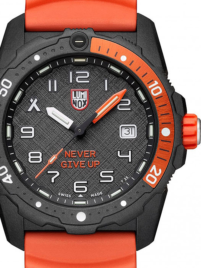 Luminox Bear Grylls Survival Roloi Batarias me Mavro Kaoutsouk Louraki XB.3729.NGU